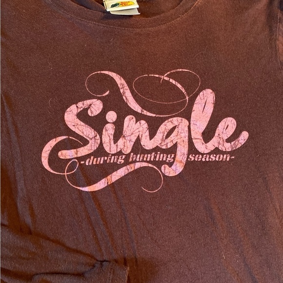 Bass Pro  100% cotton T-shirt, “single during hunting season” brown pink… - Picture 2 of 8